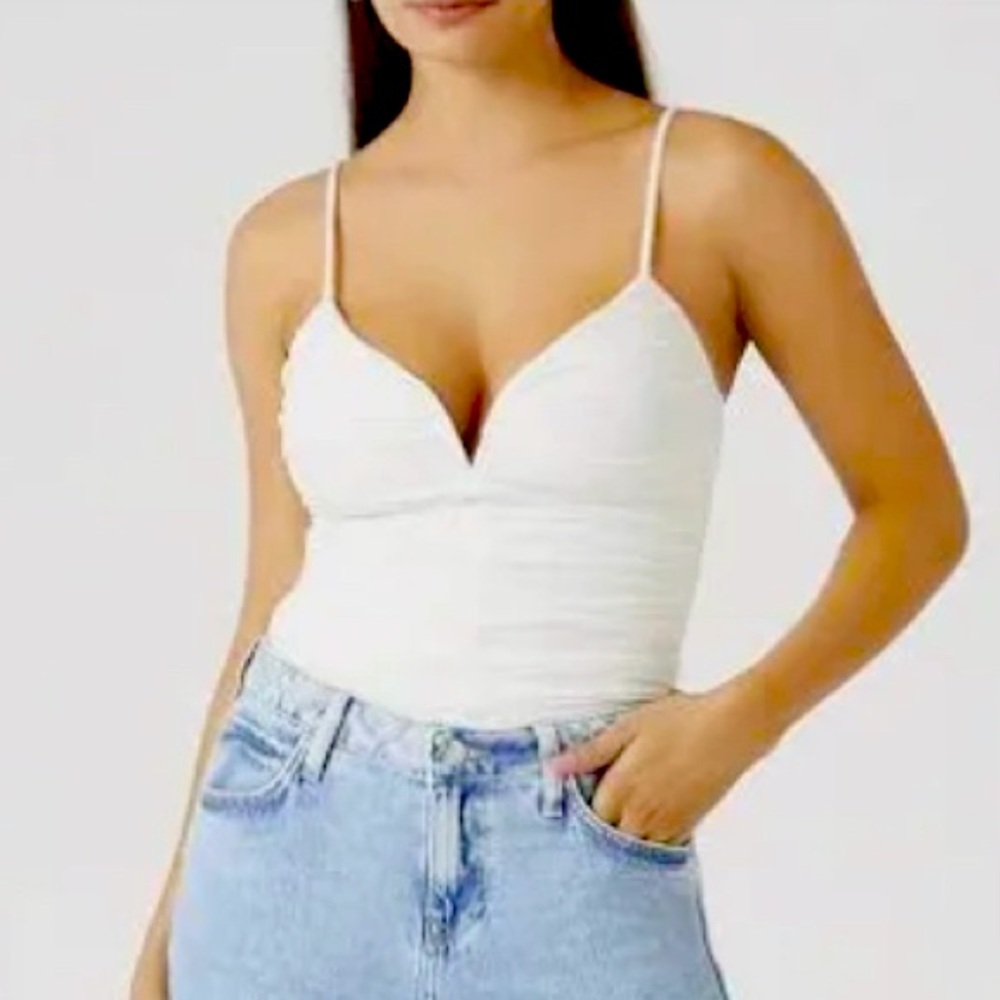 Boohoo White Plunging Neckline Bodysuit NEW Size 10